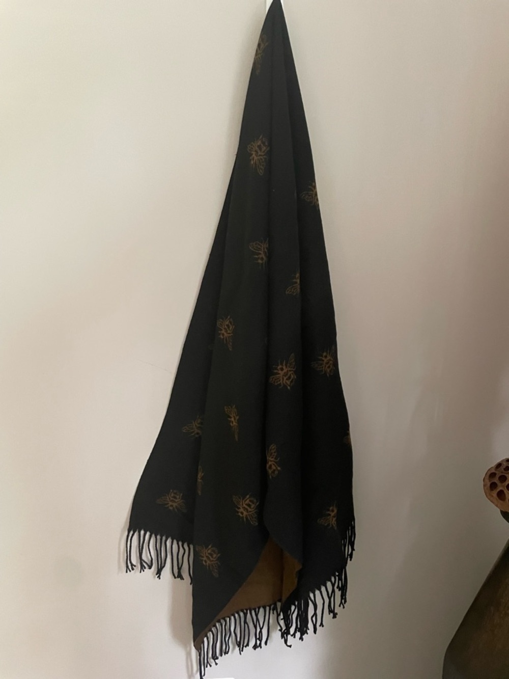 🐝 Soft Bee Print Reversible Scarf 🐝